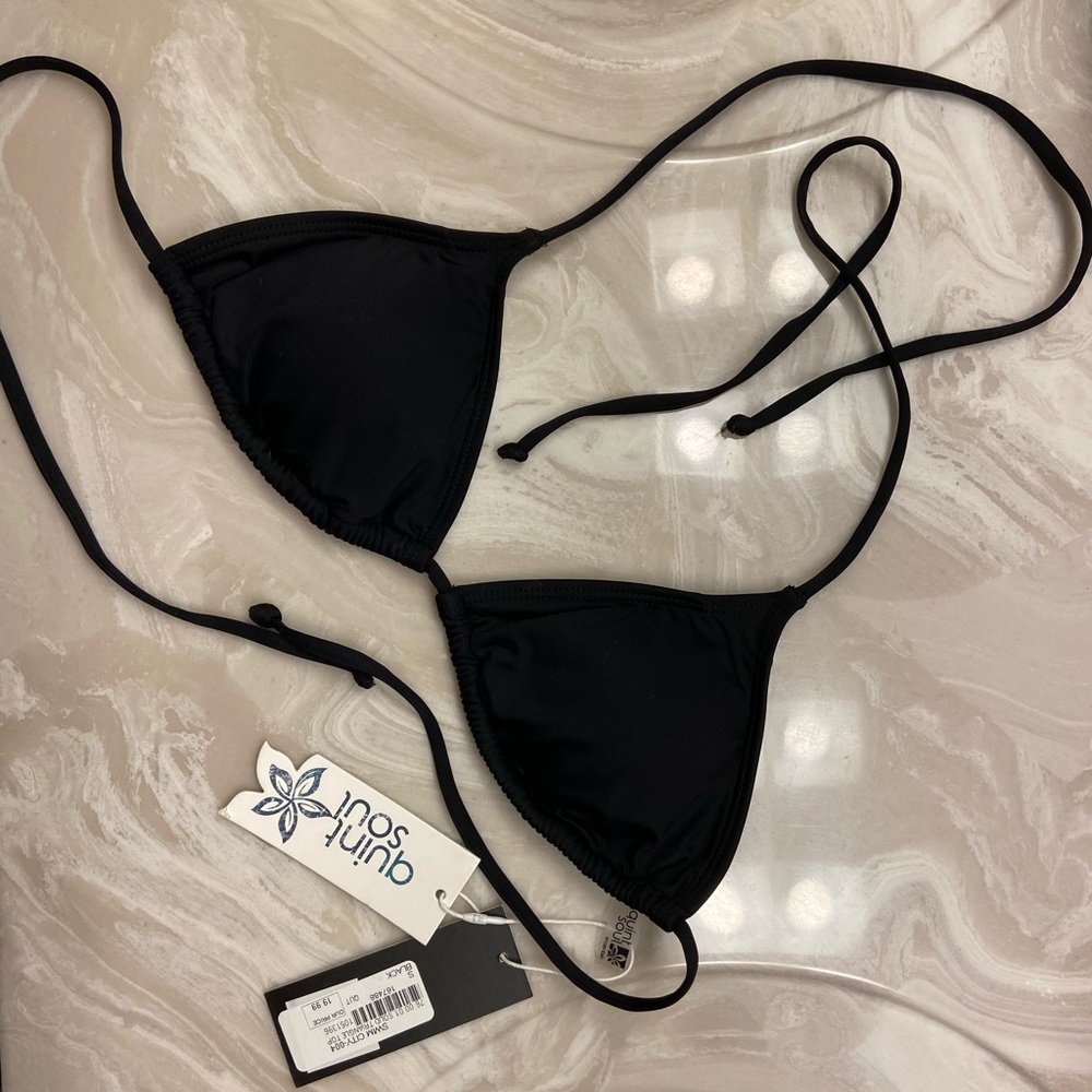 NWT Black triangle bikini top size small